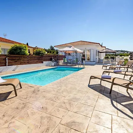 Sunset Villa *